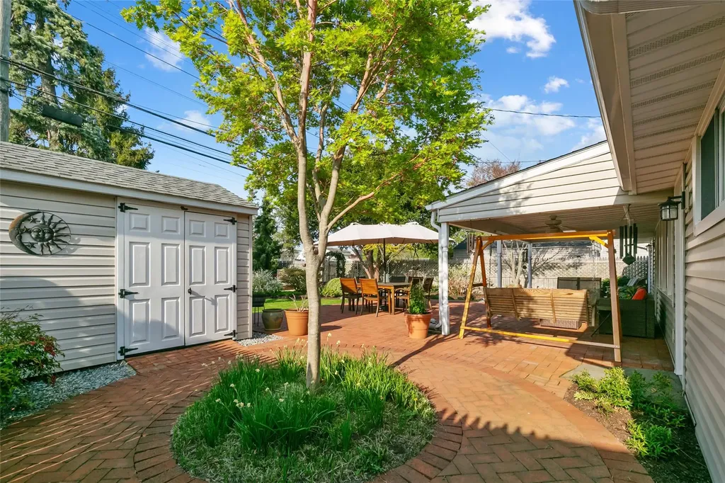39 Mallard Road Levittown NY 11756