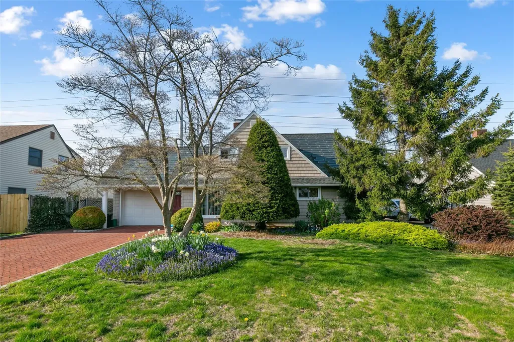 39 Mallard Road Levittown NY 11756