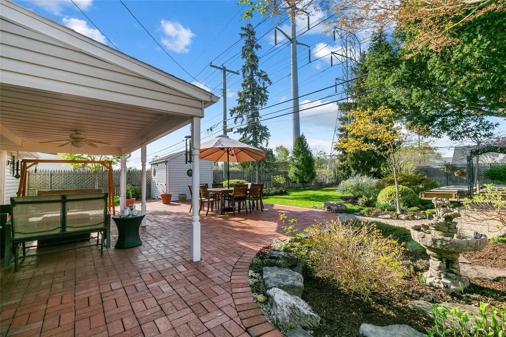 39 Mallard Road Levittown NY 11756