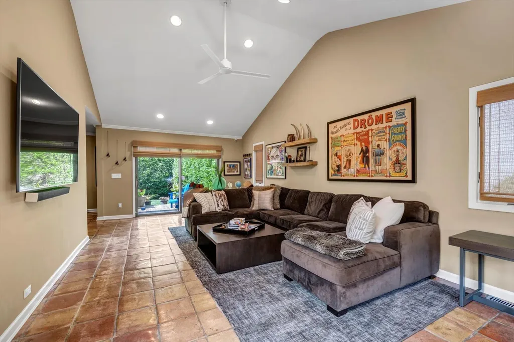 68 Argyle Road Albertson NY 11507