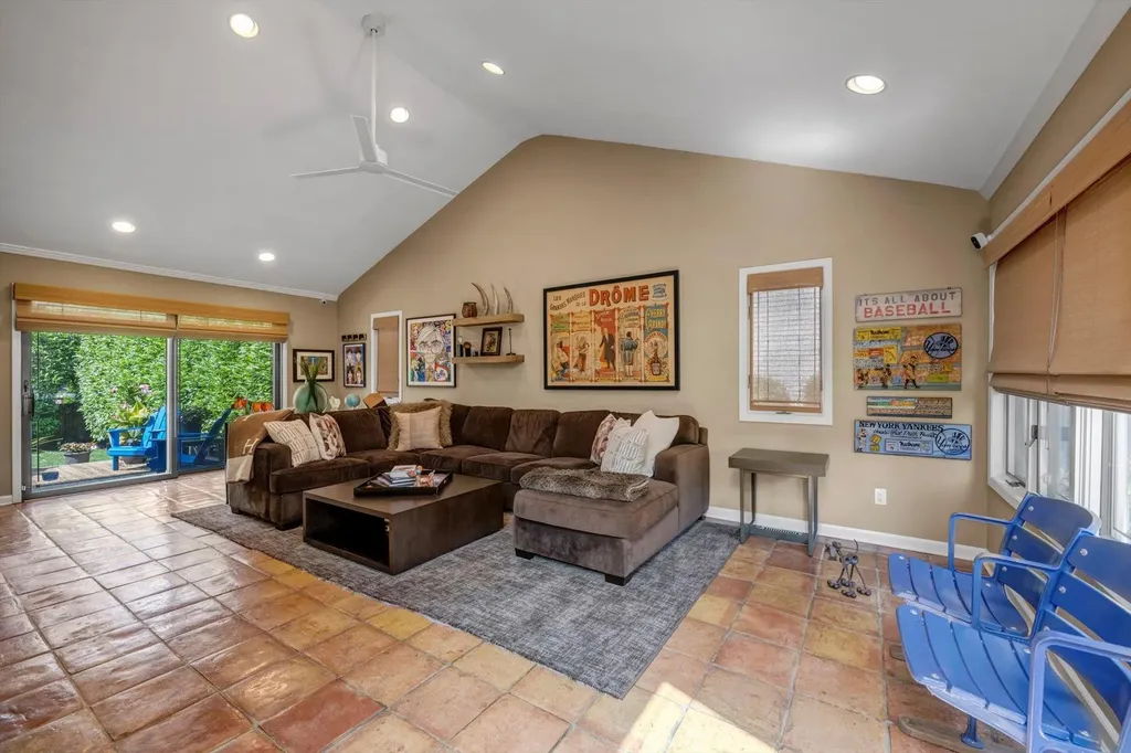 68 Argyle Road Albertson NY 11507