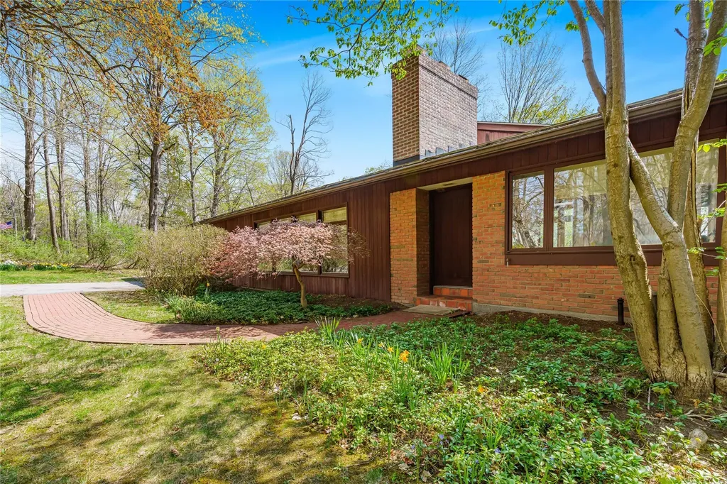 122 Ridgeview Road Poughkeepsie NY 12603