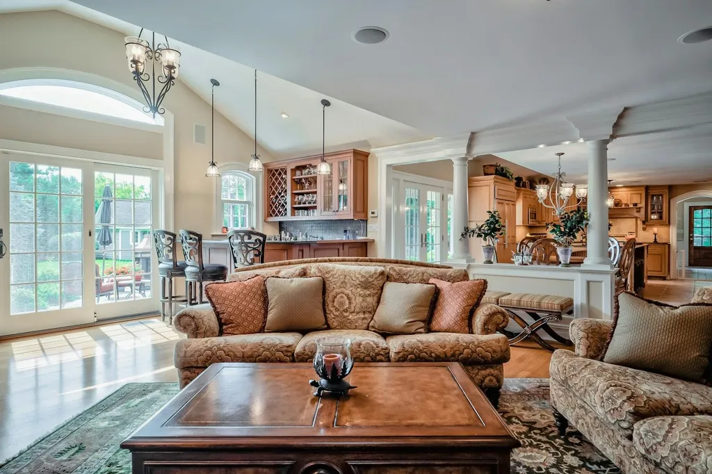 9 Clancy Drive Northport NY 11768