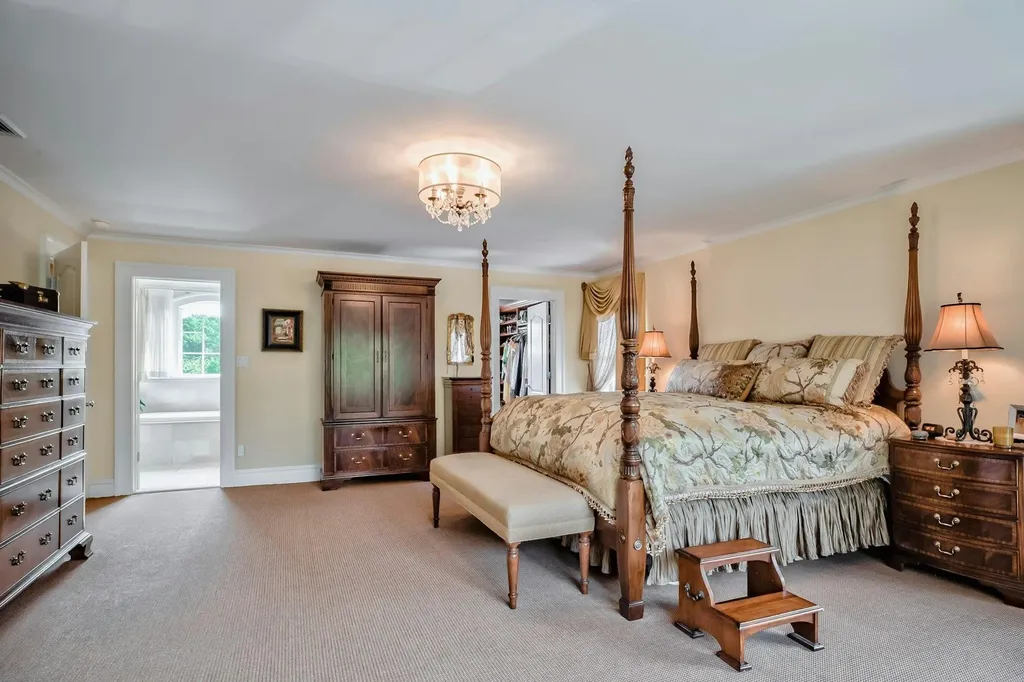 9 Clancy Drive Northport NY 11768