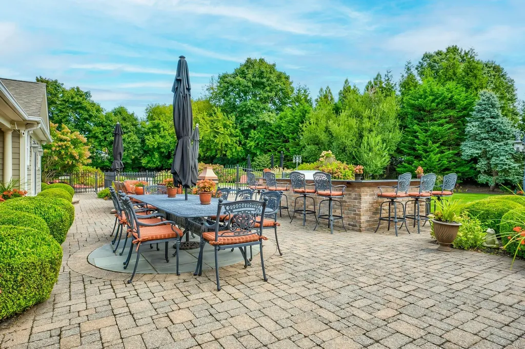 9 Clancy Drive Northport NY 11768