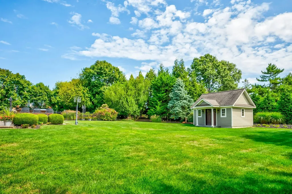 9 Clancy Drive Northport NY 11768