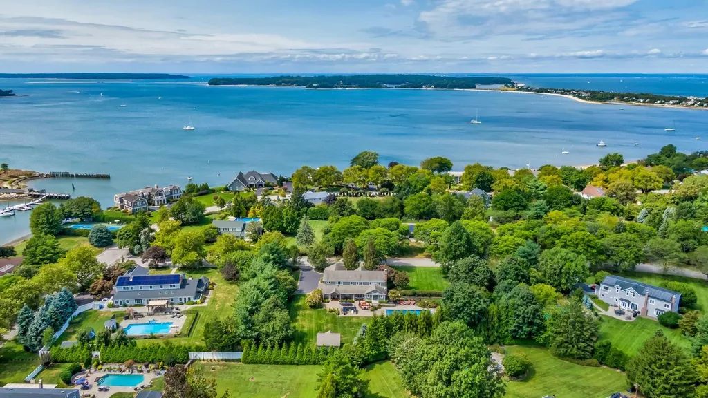 9 Clancy Drive Northport NY 11768