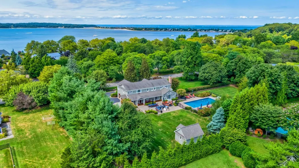 9 Clancy Drive Northport NY 11768