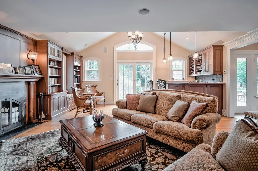 9 Clancy Drive Northport NY 11768