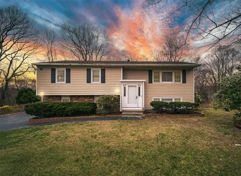 72 Kia Ora Boulevard Mahopac NY 10541