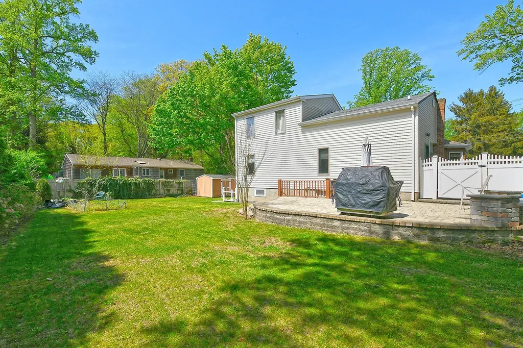 131 Juniper Road Kings Park NY 11754
