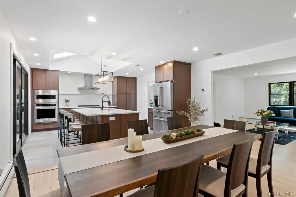 79 Brookhill Lane Huntington NY 11743