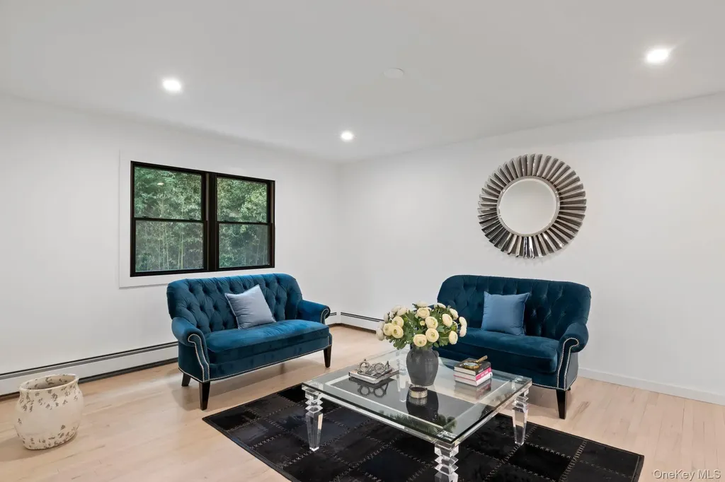 79 Brookhill Lane Huntington NY 11743