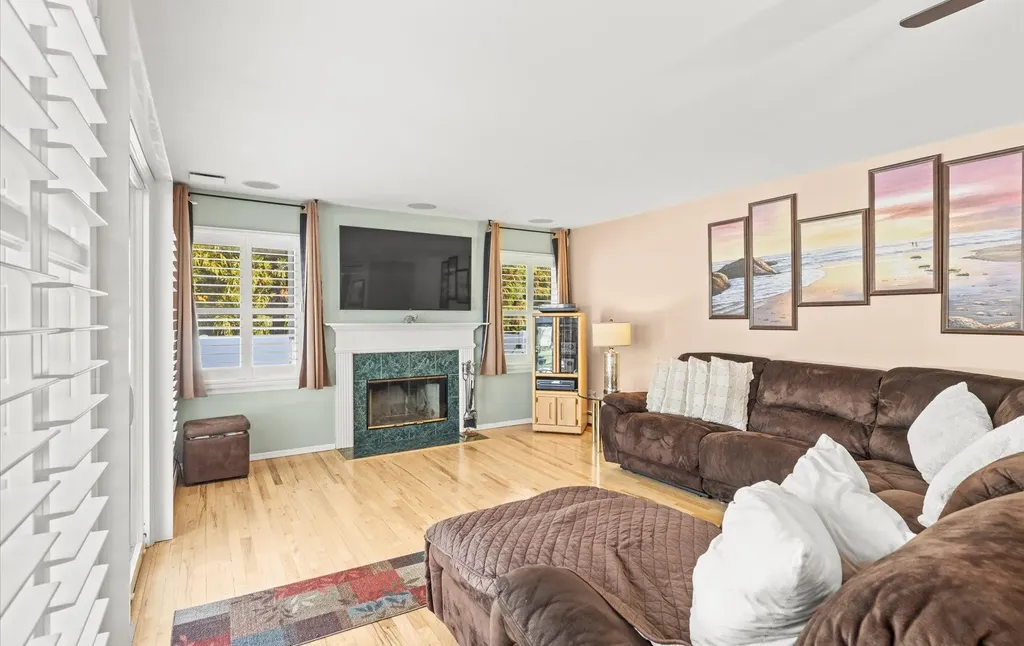 144 Kings Park Road Commack NY 11725