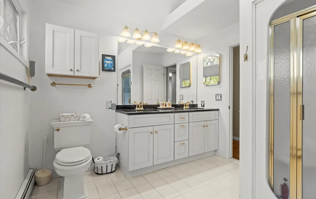 144 Kings Park Road Commack NY 11725