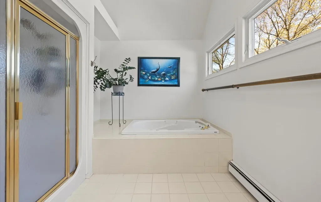 144 Kings Park Road Commack NY 11725