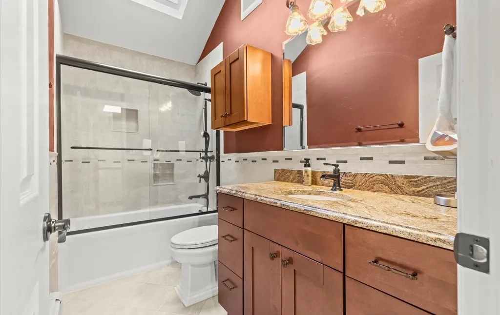 144 Kings Park Road Commack NY 11725