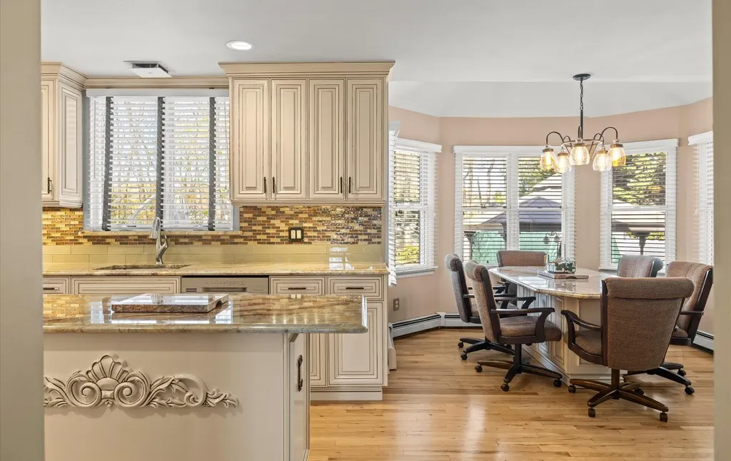 144 Kings Park Road Commack NY 11725