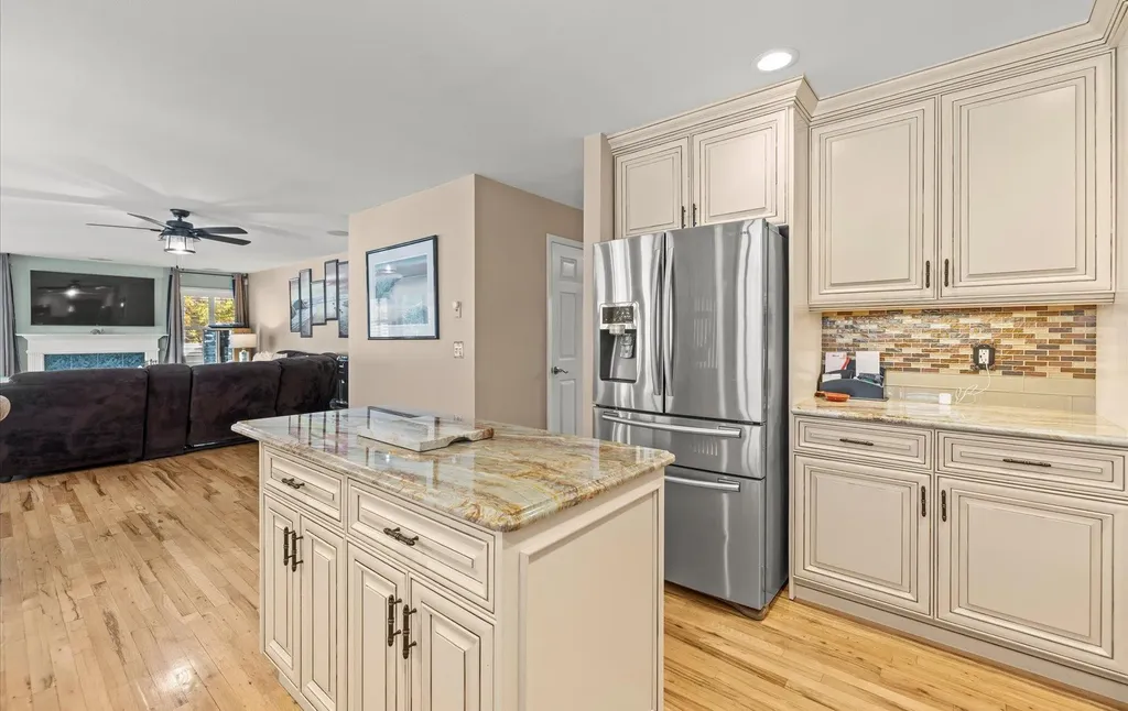144 Kings Park Road Commack NY 11725