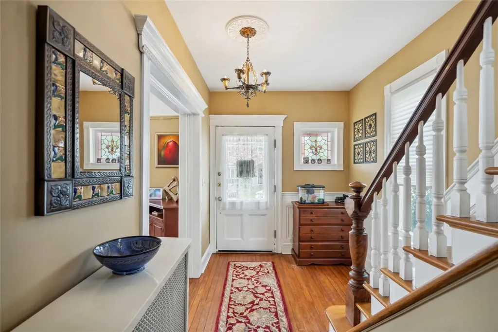 41 Gates Avenue Malverne NY 11565
