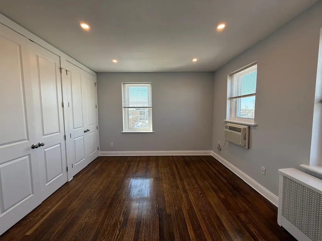 16 New Street Hewlett NY 11557