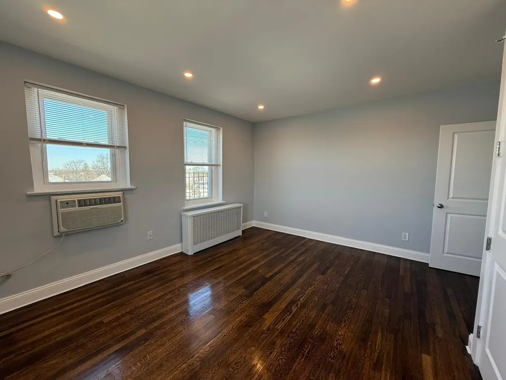 16 New Street Hewlett NY 11557