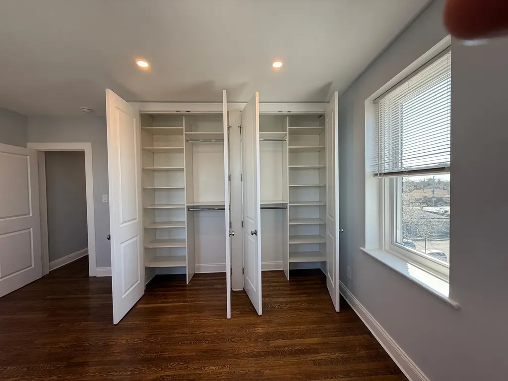 16 New Street Hewlett NY 11557