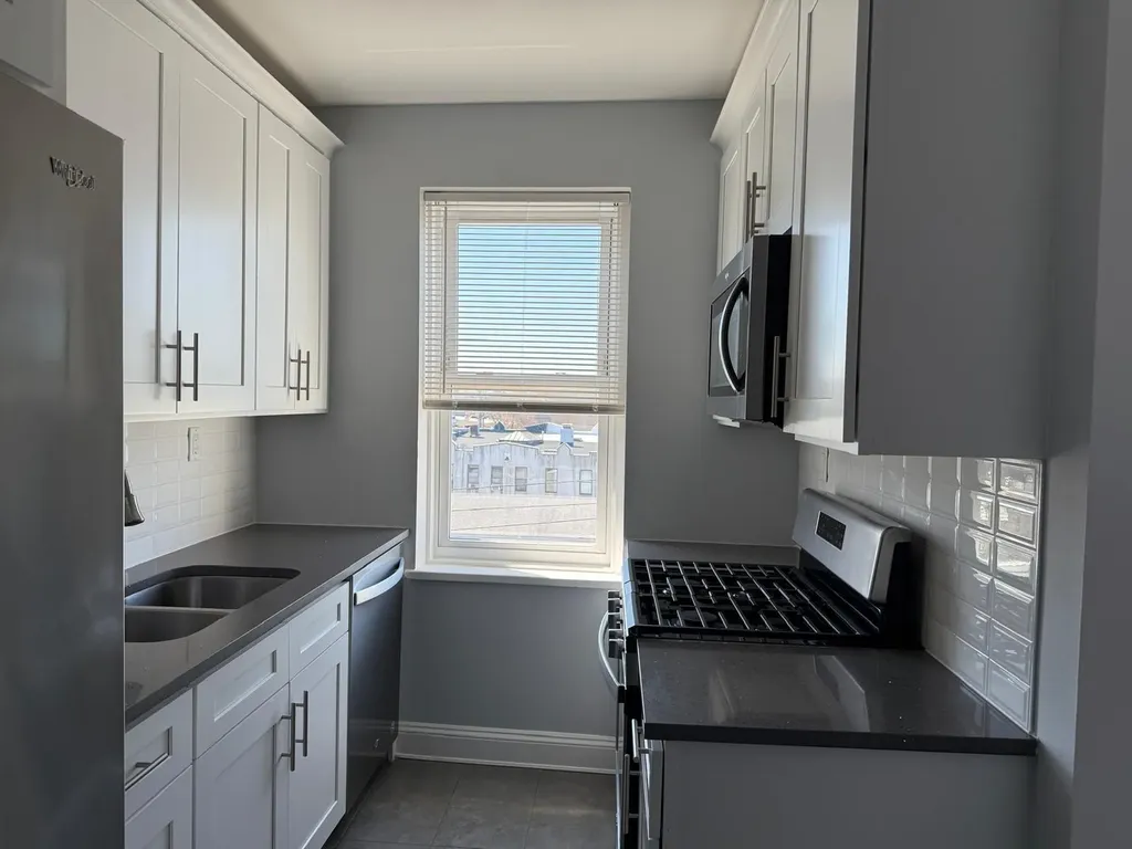 16 New Street Hewlett NY 11557