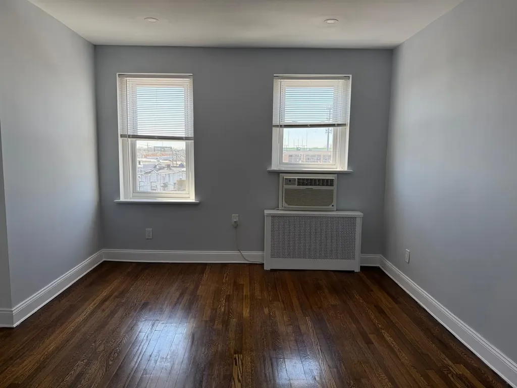 16 New Street Hewlett NY 11557