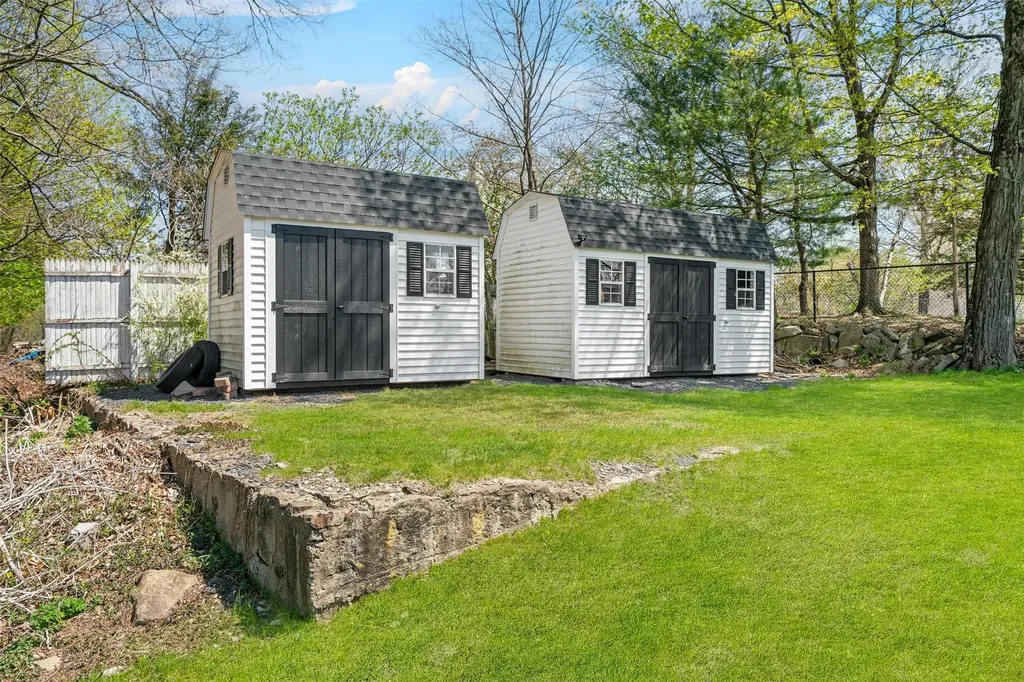 12 Marcy Lane Middletown NY 10941