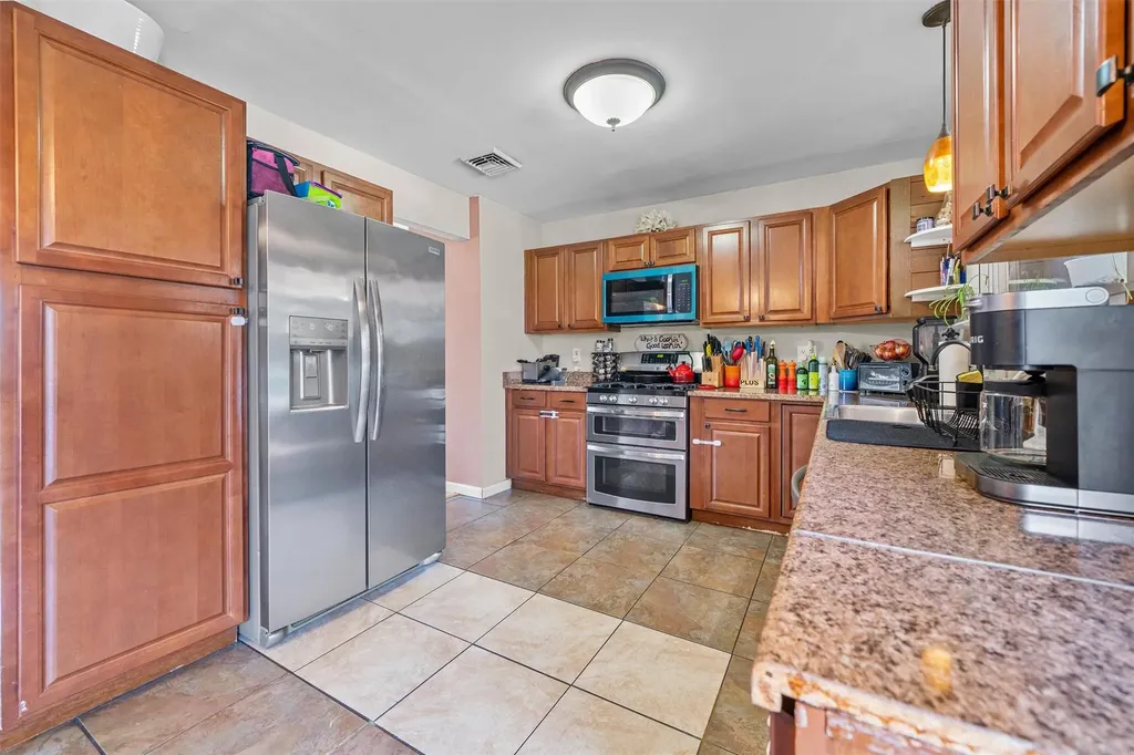 12 Marcy Lane Middletown NY 10941