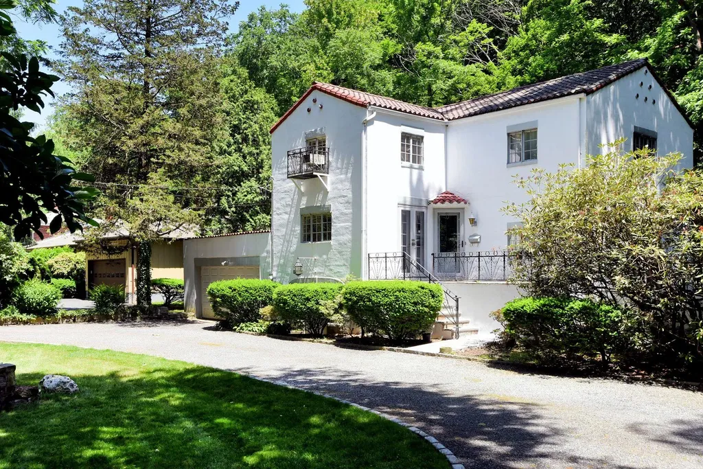 1126 Post Road Scarsdale NY 10583