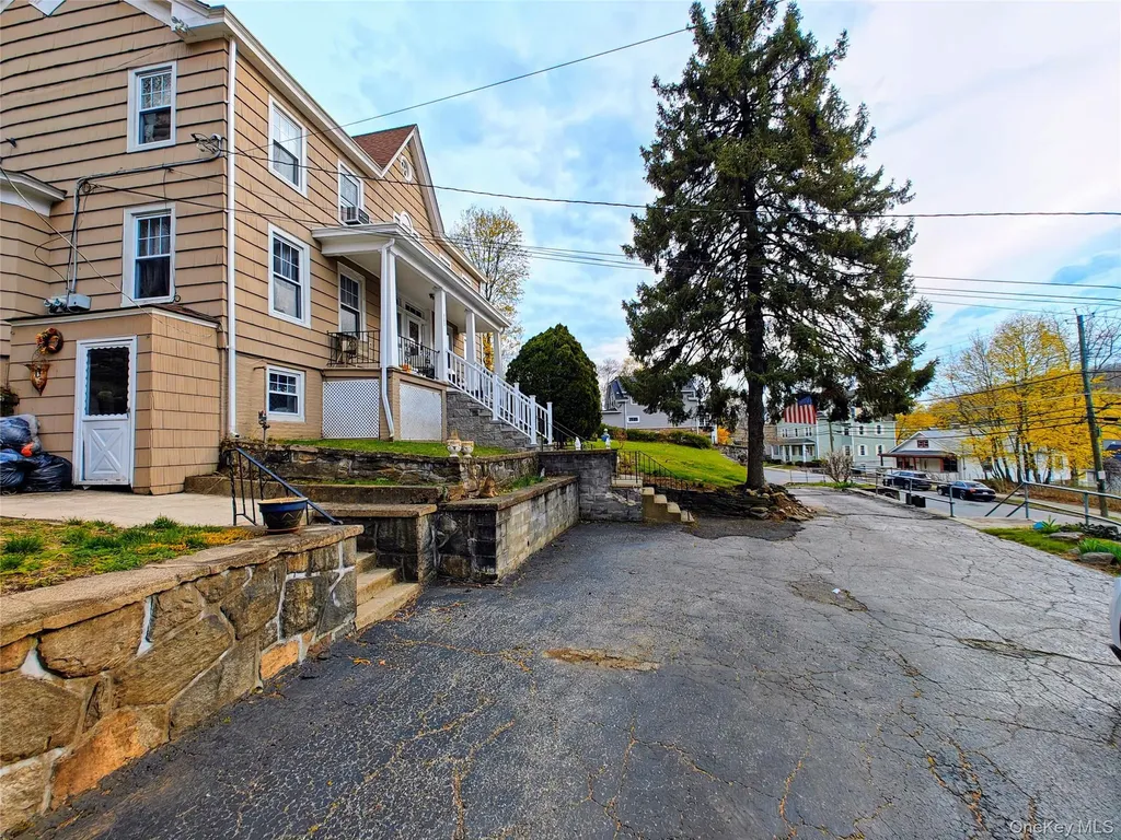 635 N Division Street Peekskill NY 10566