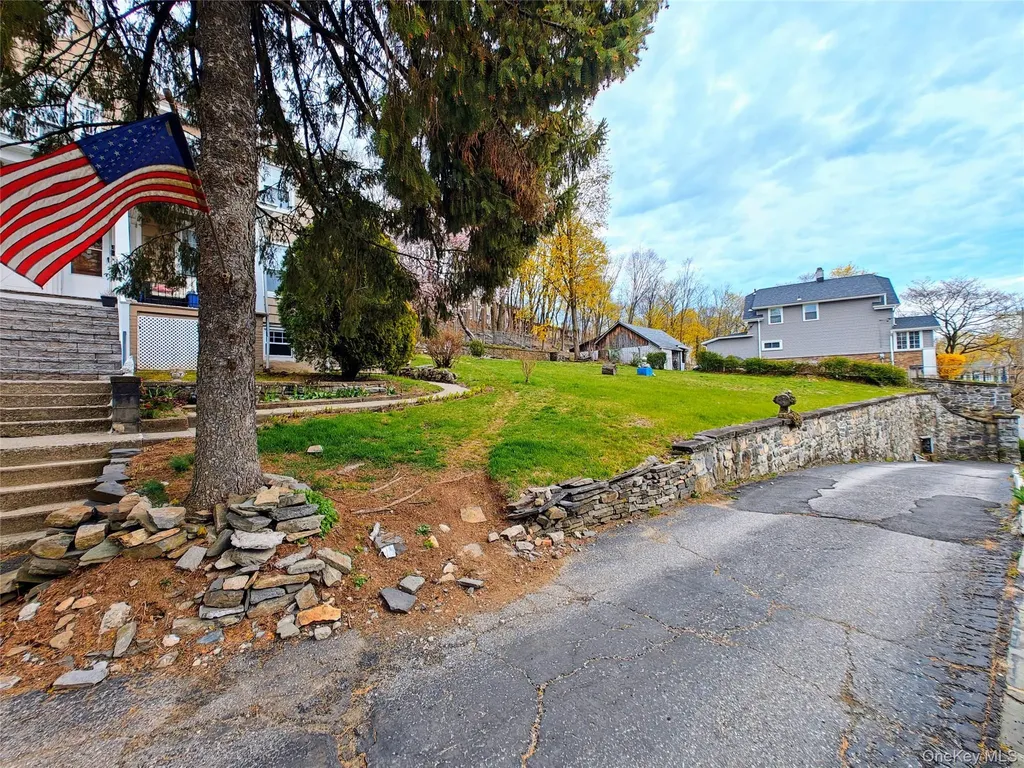 635 N Division Street Peekskill NY 10566