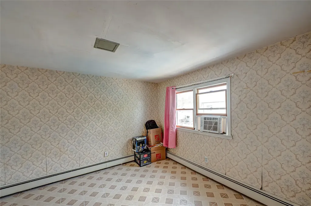 46 Stone Lane Levittown NY 11756