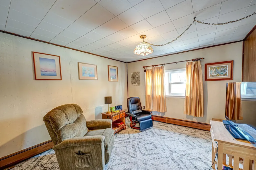 46 Stone Lane Levittown NY 11756