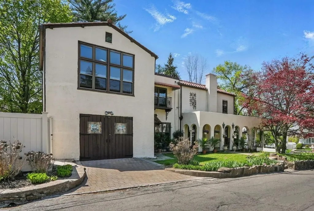 106 Devoe Avenue Yonkers NY 10705