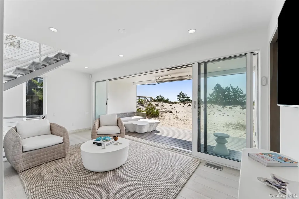 413B Dune Westhampton Beach NY 11978
