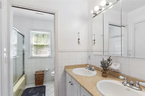 25 Chester Drive Rye NY 10580