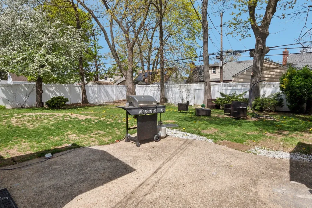 991 Henhawk Road North Baldwin NY 11510
