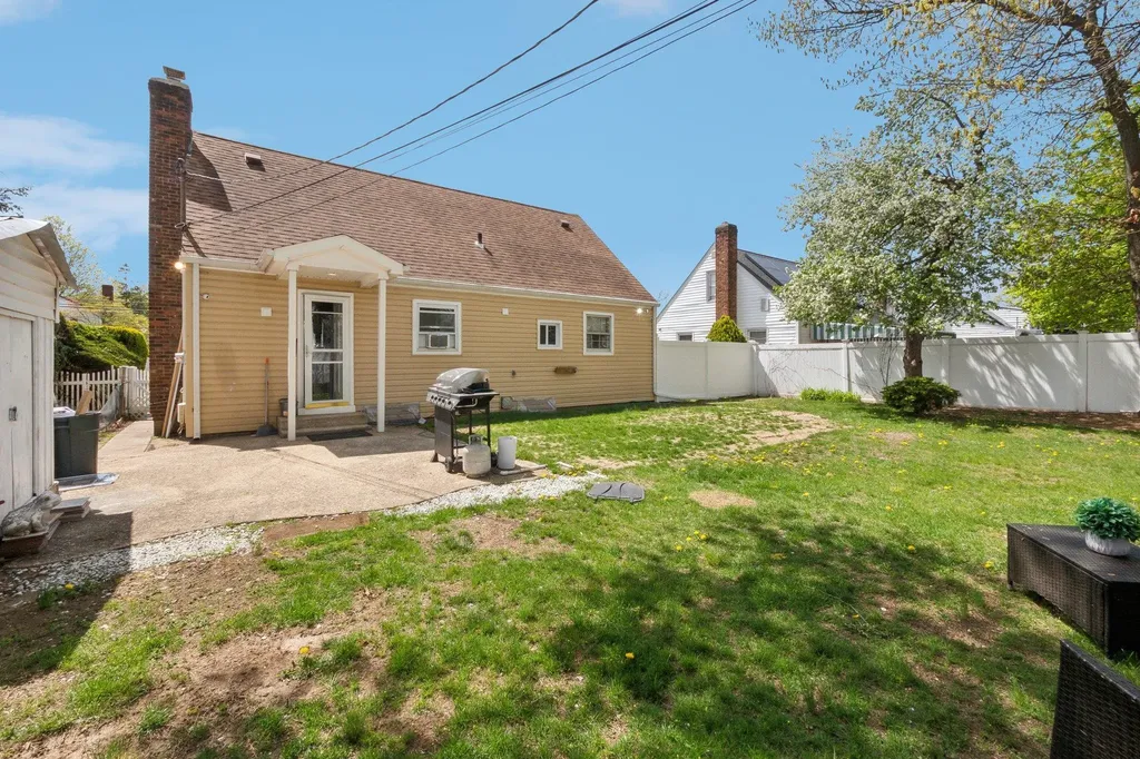 991 Henhawk Road North Baldwin NY 11510