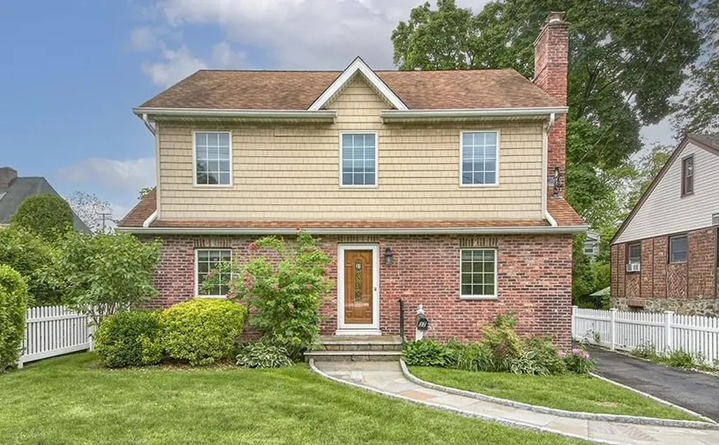 37 Myrtle Boulevard Larchmont NY 10538