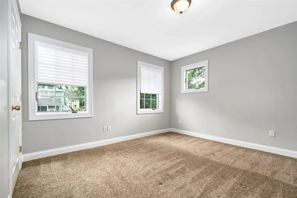 37 Myrtle Boulevard Larchmont NY 10538