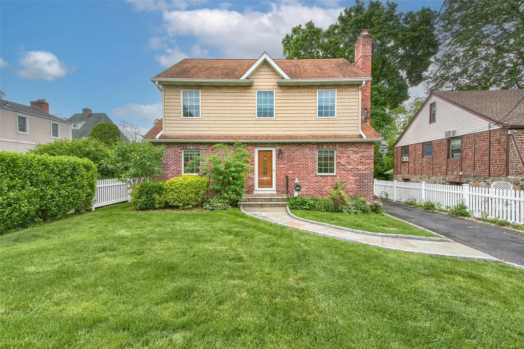 37 Myrtle Boulevard Larchmont NY 10538