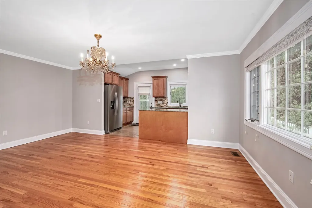 37 Myrtle Boulevard Larchmont NY 10538