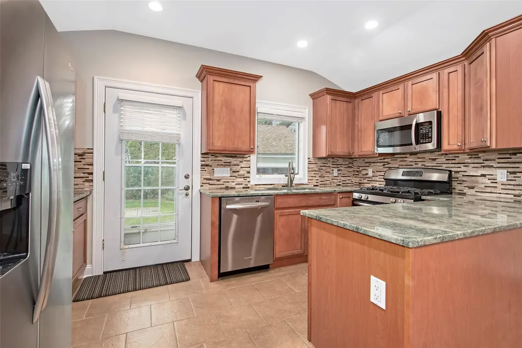 37 Myrtle Boulevard Larchmont NY 10538