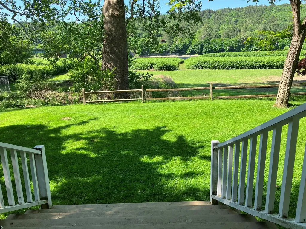 23 River Road Callicoon NY 12723