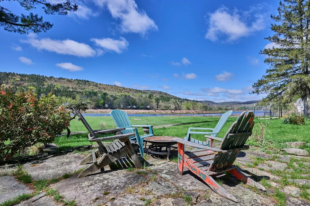 23 River Road Callicoon NY 12723