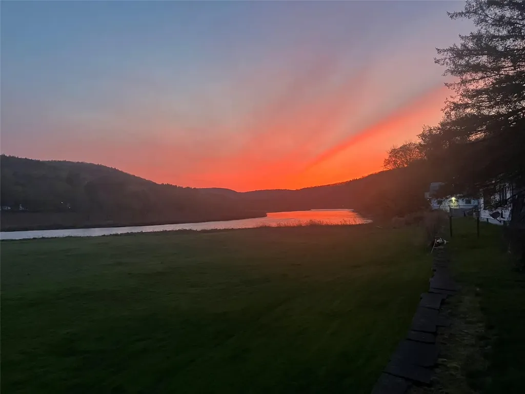 23 River Road Callicoon NY 12723