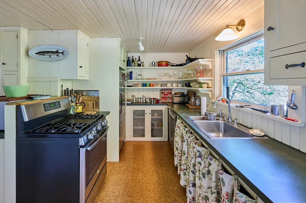 23 River Road Callicoon NY 12723
